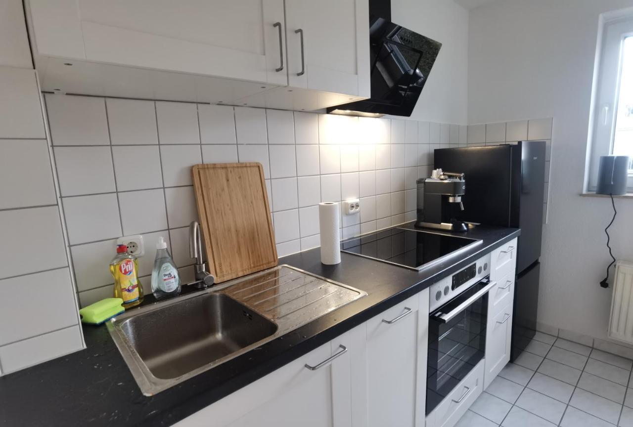 Ferienwohnung Arbeitsplatz, Balkon, Tiefgarage nähe neue Messe Leipzig Exterior foto