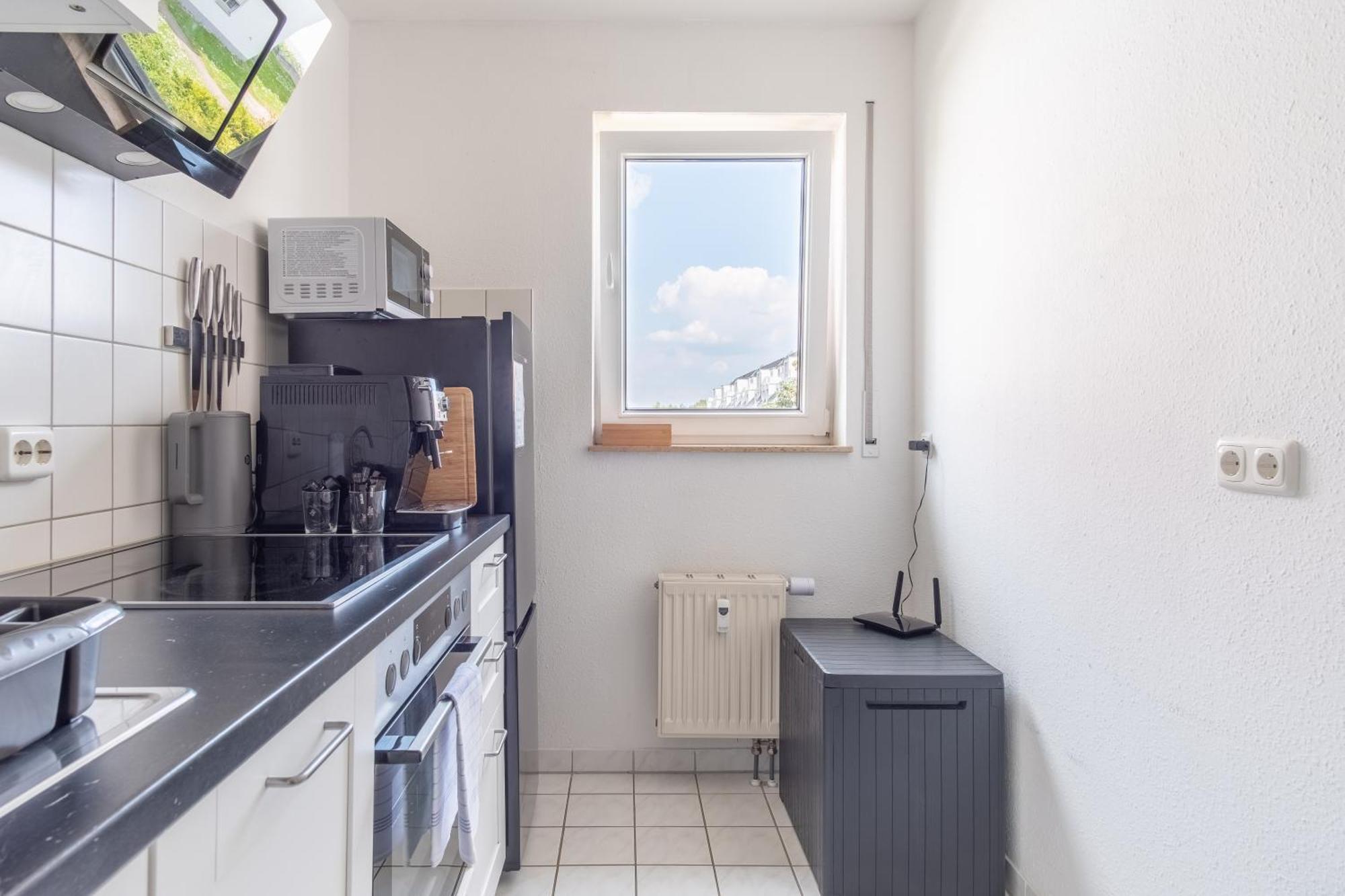 Ferienwohnung Arbeitsplatz, Balkon, Tiefgarage nähe neue Messe Leipzig Exterior foto
